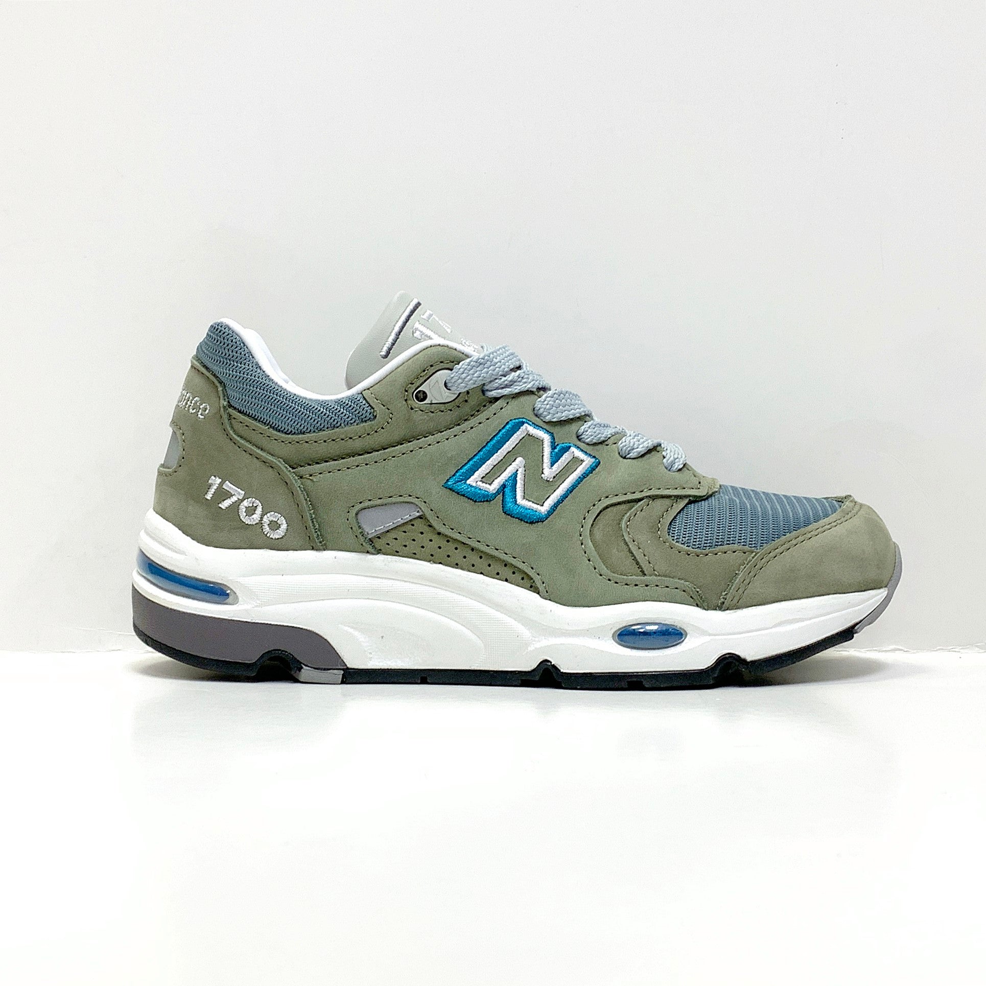 New Balance - NEW BALANCE M1700 USA MADE 復刻 ニューバランスの通販 by king's shop｜ ニューバランスならラクマ - スニーカー